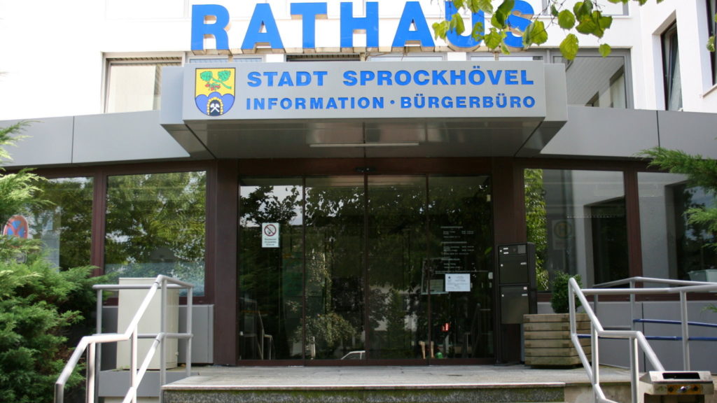 Eingang des Rathauses der Stadt Sprockhövel